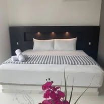 Habitación con cama king
